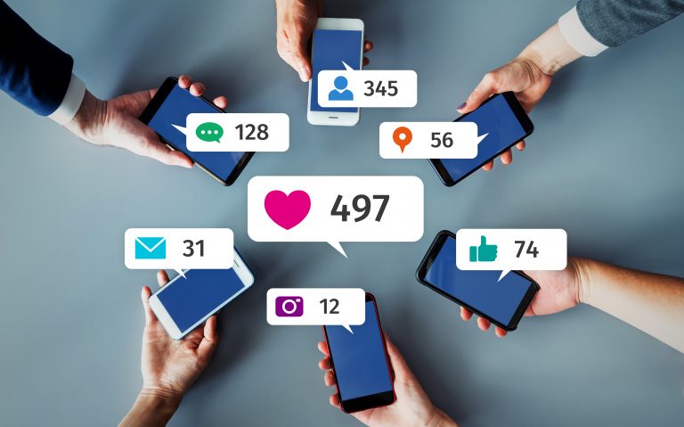 smart phones in a circle with bubbles showing notifications