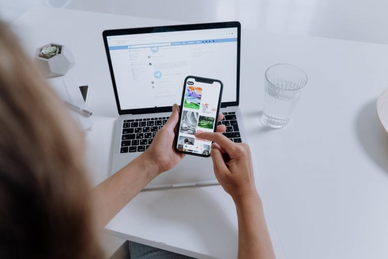 How to Create a Facebook Ad Strategy: 21 Pro Tips that Work + Template